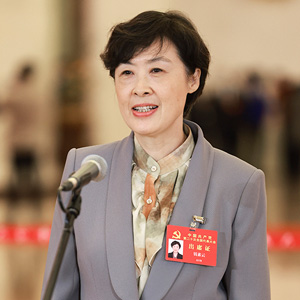                                                         錢素雲                                                                                                                    北京兒童醫院重症醫學科名譽主任                                                                                                                                                                    